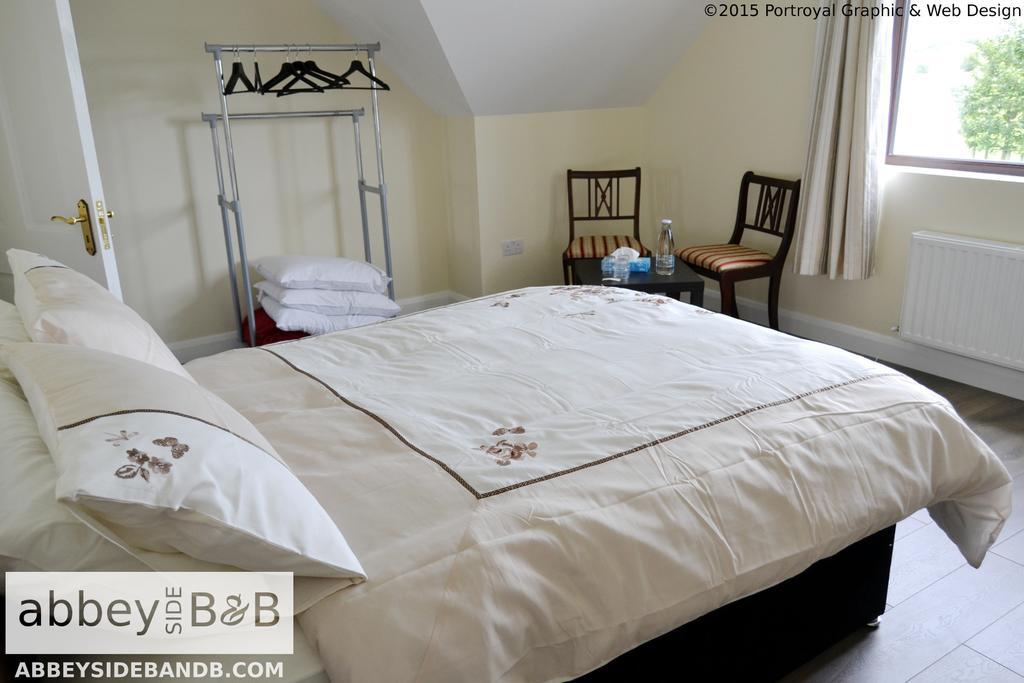 Abbeyside B&B Ballintober  ภายนอก รูปภาพ