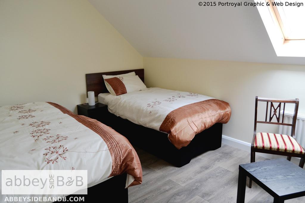 Abbeyside B&B Ballintober  ภายนอก รูปภาพ